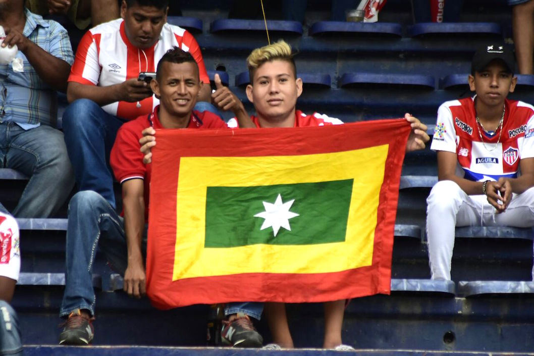 Los aficionados también anticiparon la celebración del Día de Barranquilla del próximo sábado.