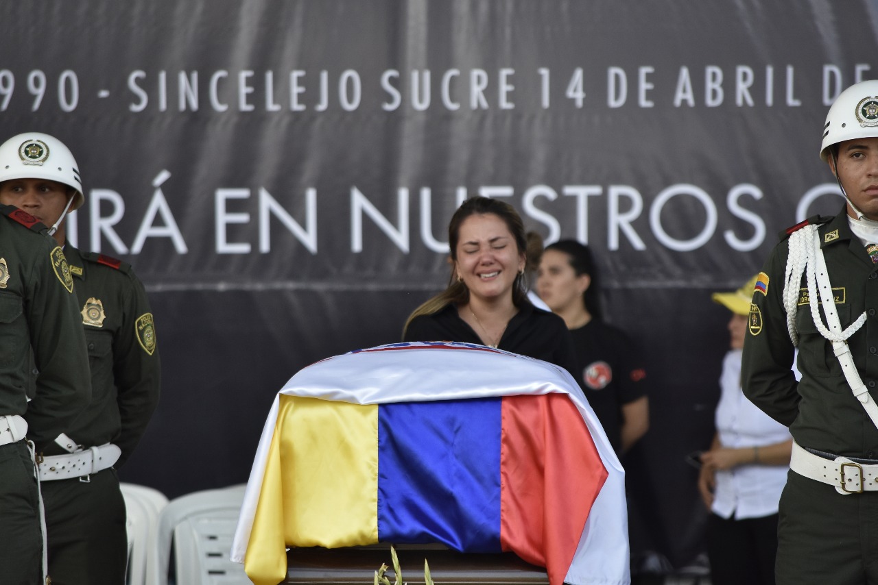 Momentos de dolor de su madre Patricia Acosta.