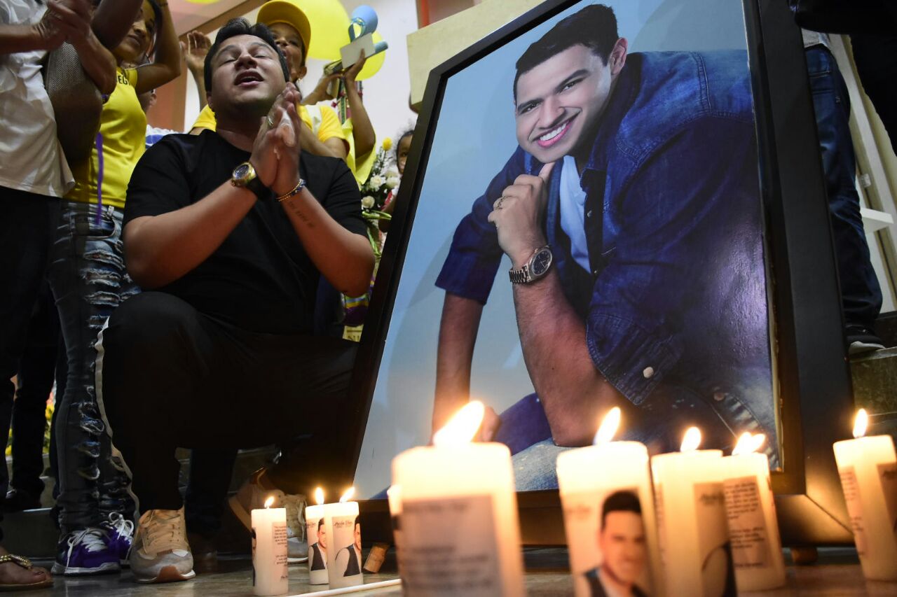 Sus fans encendieron velas 