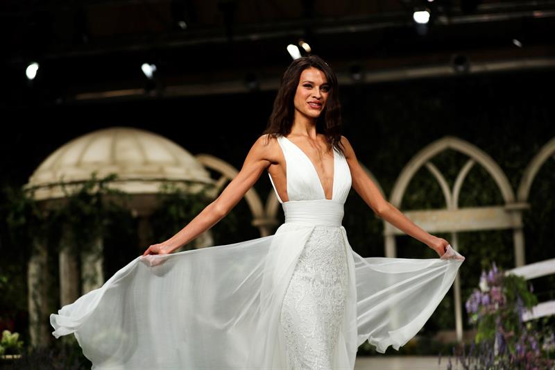 Colección de Pronovias está inspirada en el florecimiento de los grandes momentos.