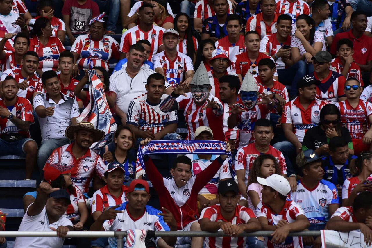 Las tribunas tuvieron mucho color. 