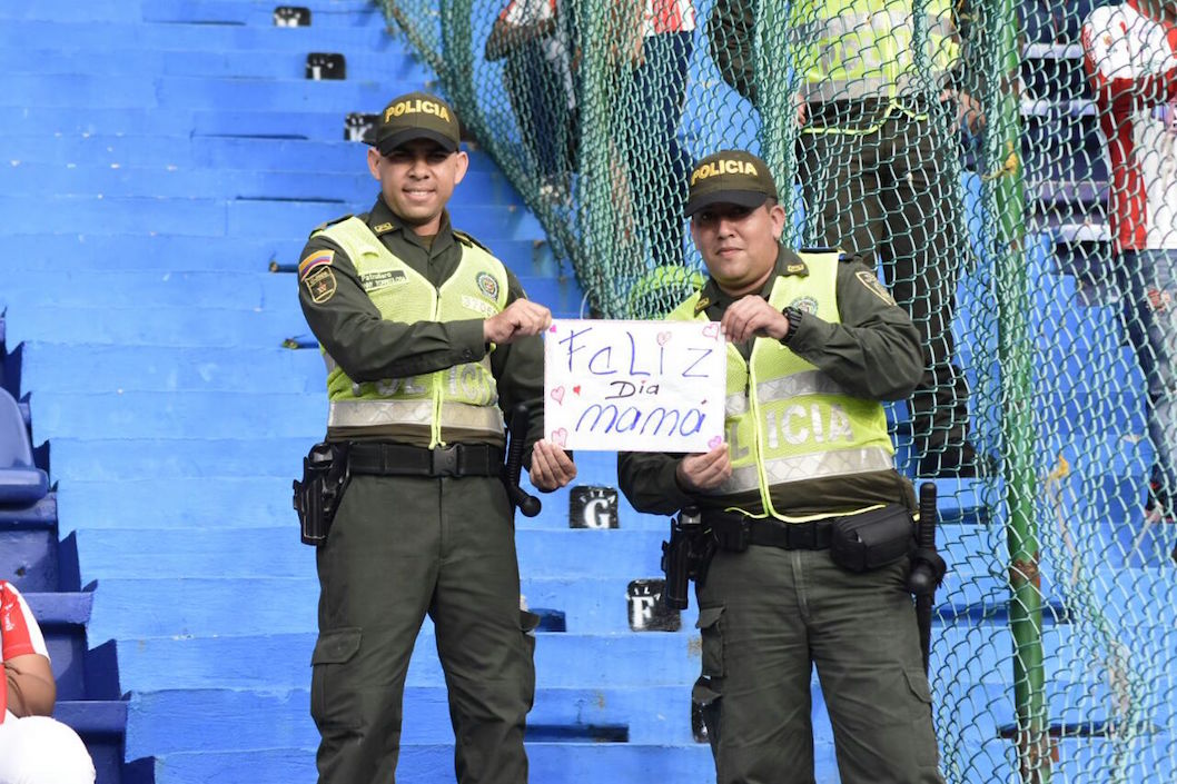 La Policía Nacional también se unió a la celebración.