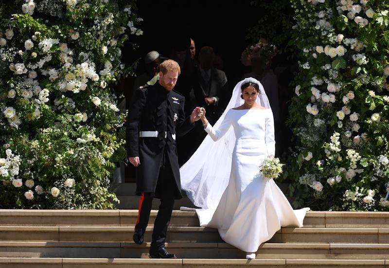 La espectacular salida de los novios de la iglesia.