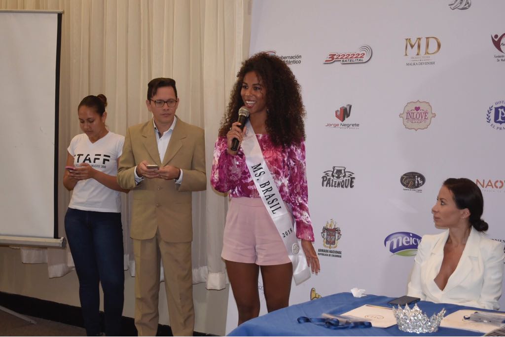 Mrs Brasil Flavia Garcia.