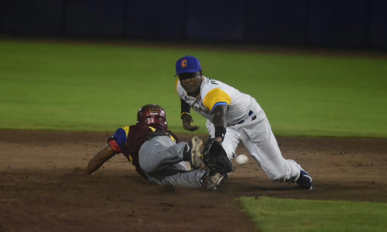 Una de las mejores jugadas en el juego entre Colombia y Venezuela. 