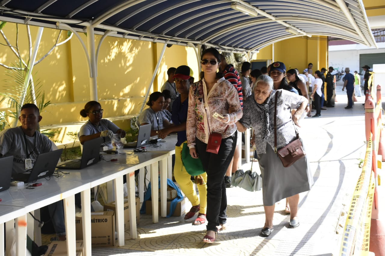 Puesto de votación en el Itsa.