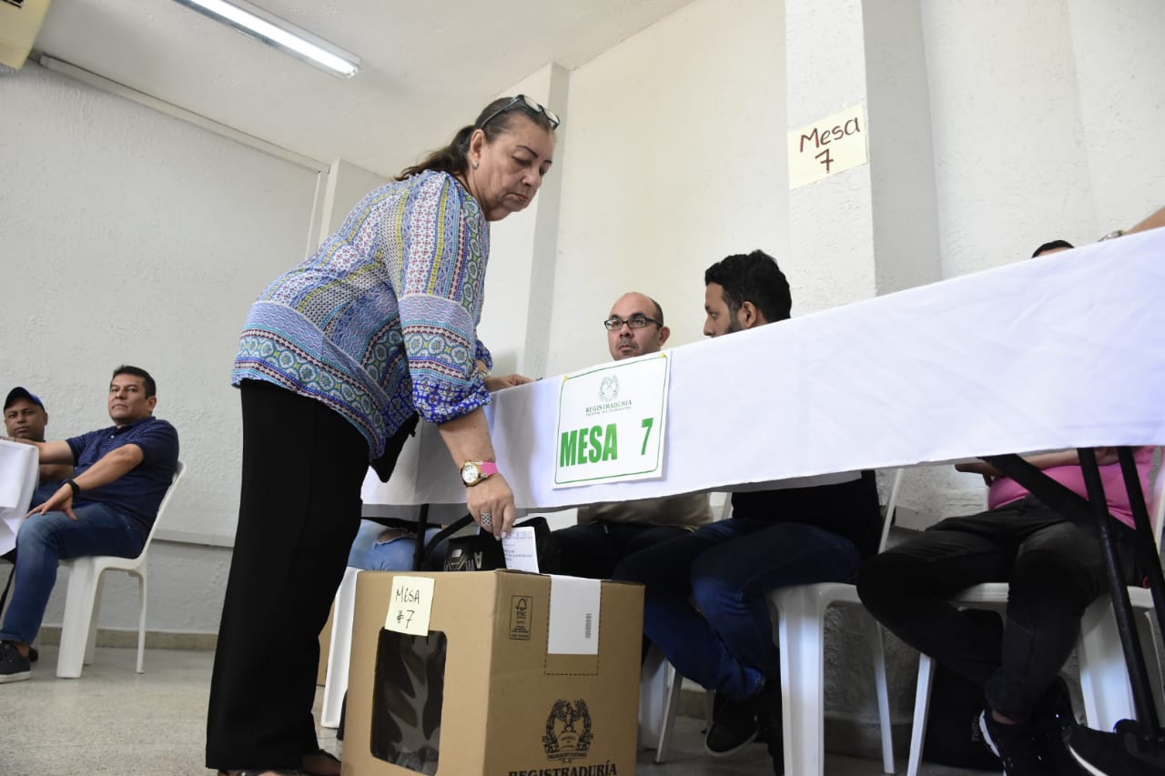 Puesto de votación en el Itsa.