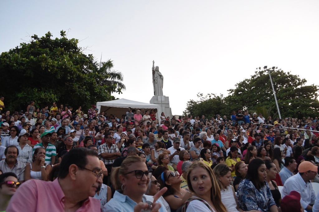 Cientos de joesoneros no se perdieron la cita musical.