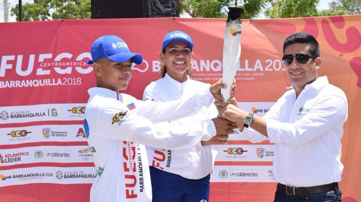 Boxeador Enrique Zapa, Karateca Mary de Alba, Alcalde Carlos Silvera.