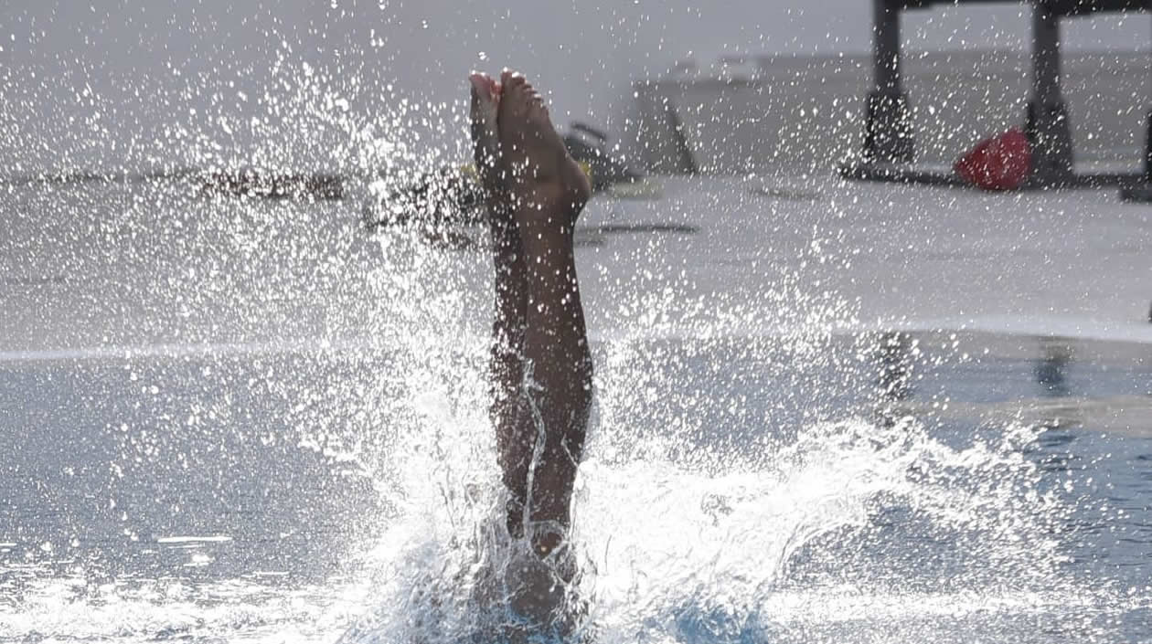 Se busca que sea poca agua la que se levante al momento de entrar 