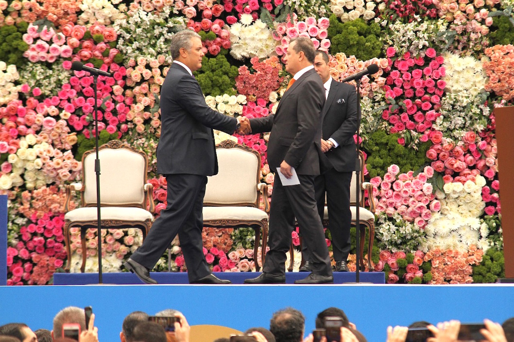 El Presidente Iván Duque llegando a la tarima principal.