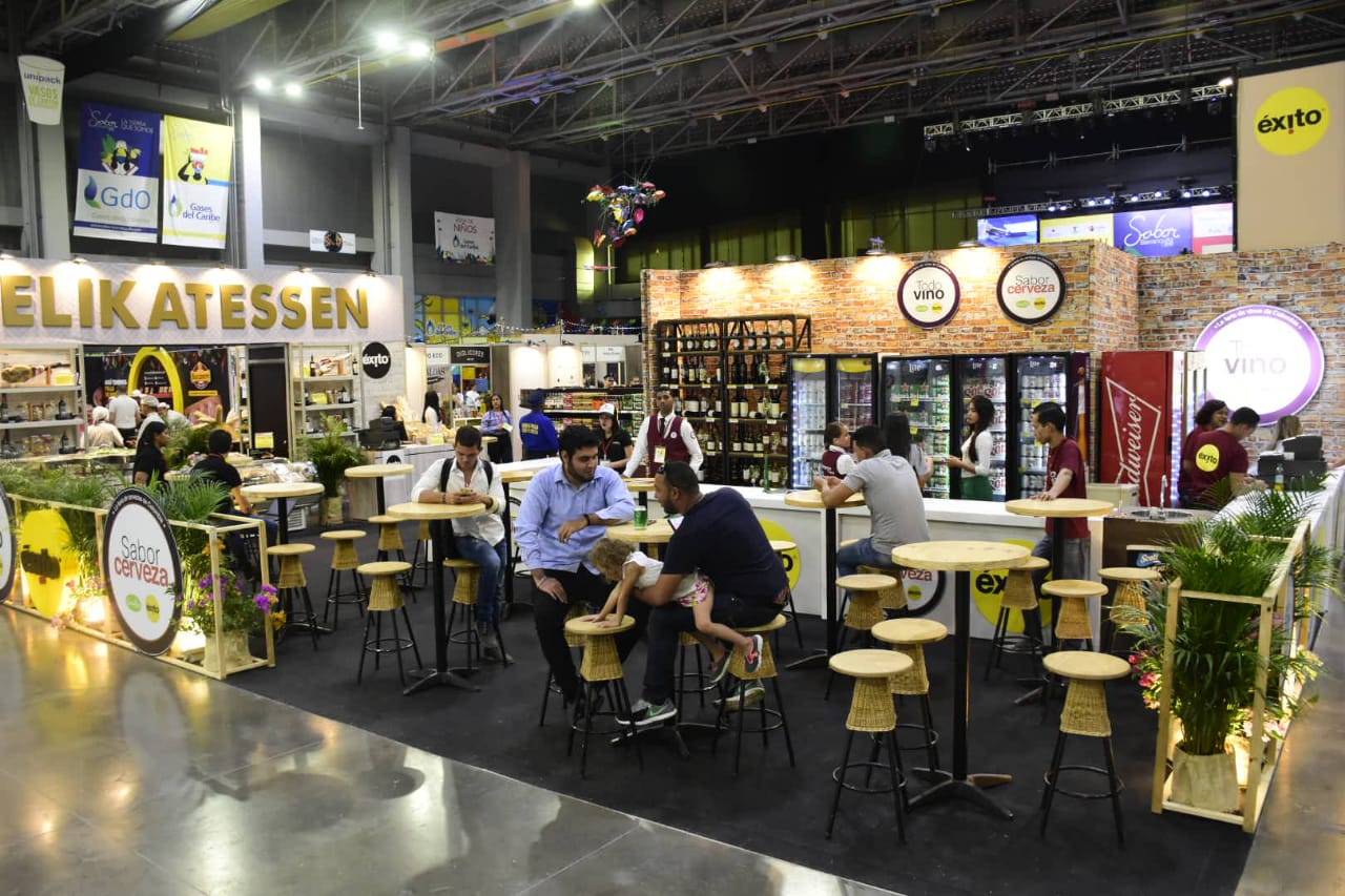 Stands dedicados a los vinos en Sabor Barranquilla.