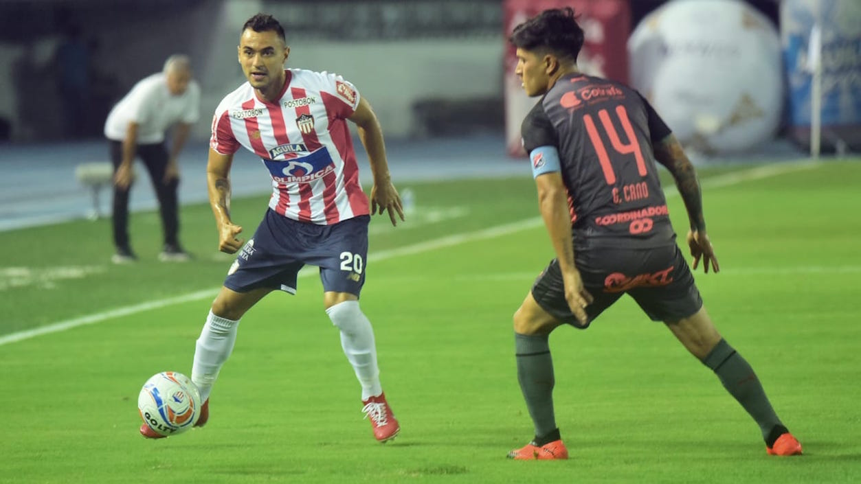 Marlon Piedrahita frente a Germán Ezequiel Cano.