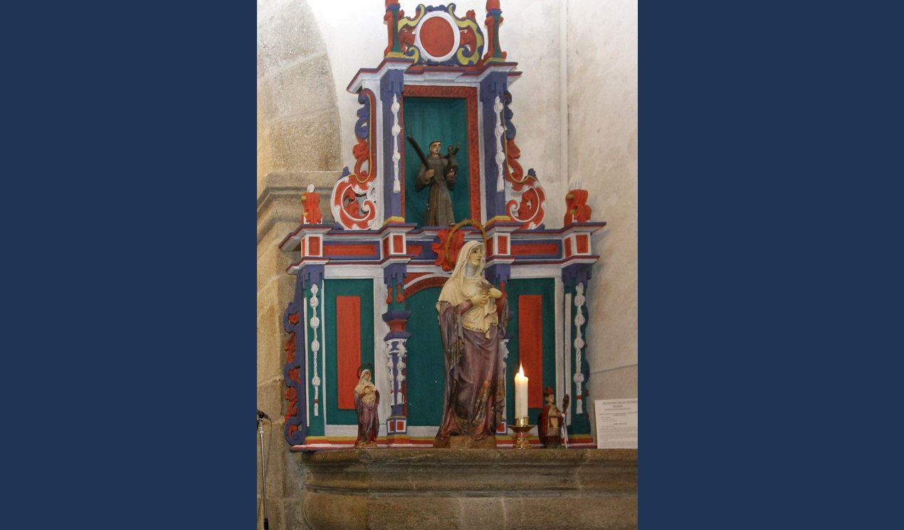 Este retablo fue intervenido sin permiso.