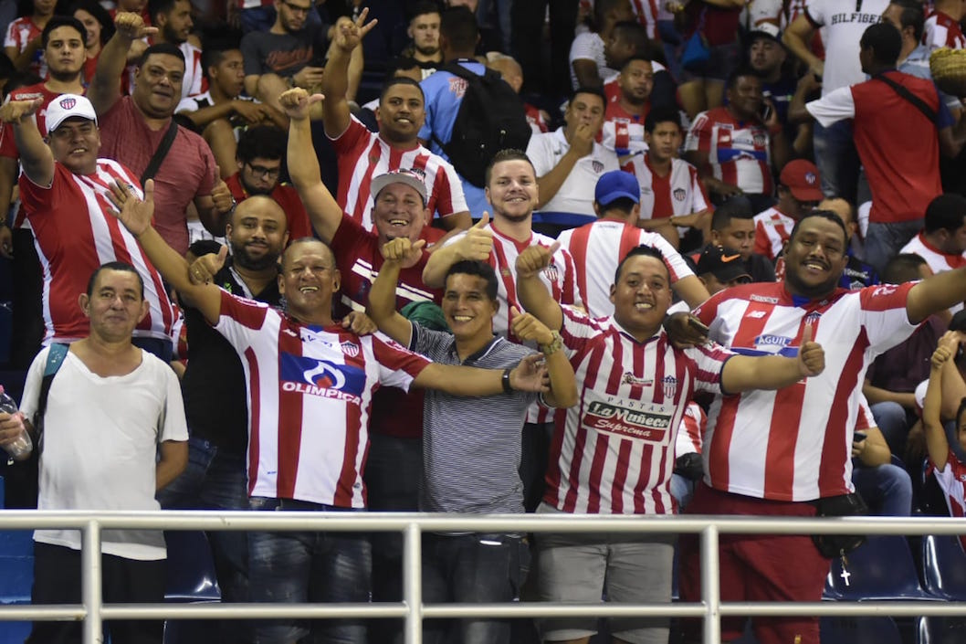 Afición juniorista en las gradas.