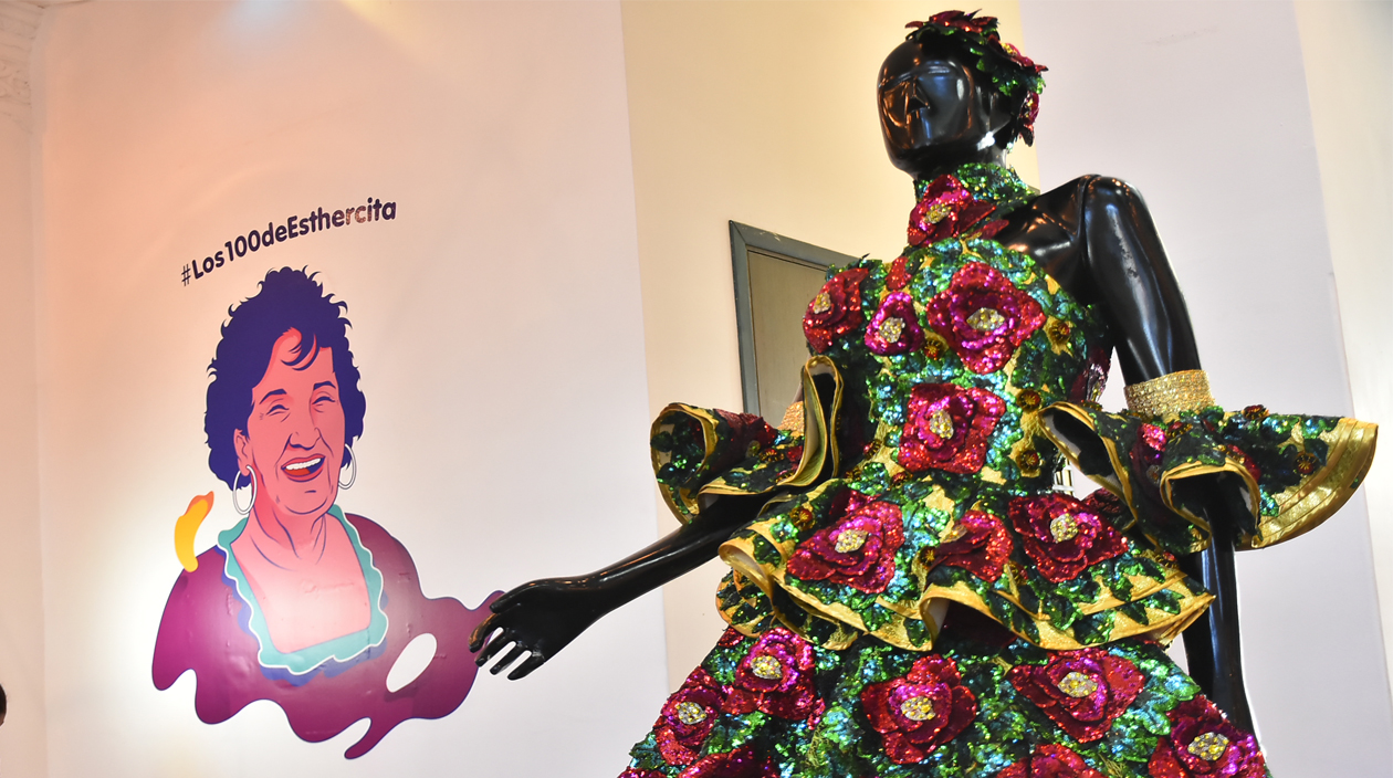 'Romance a Barranquilla' es el nombre de este vestido de Carolina Segebre, homenaje a Esthercita Forero.