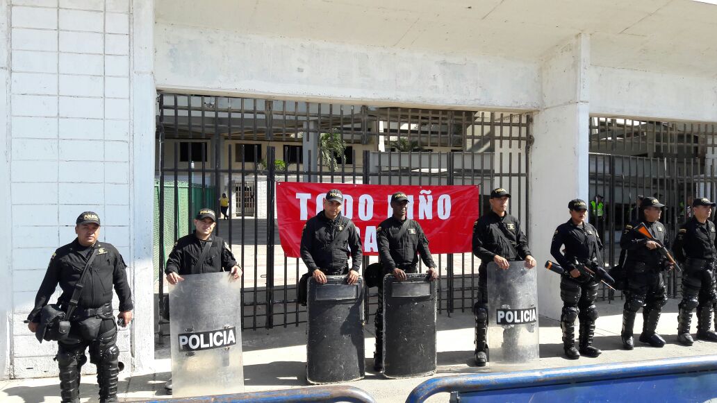 El Esmad en servicio en el estadio Metropolitano.