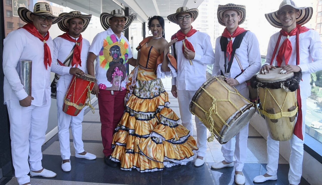 Los Reyes Centrales del Carnaval del Palmar de Varela,  Edinson Santiago Charris y Xilene Caballero.