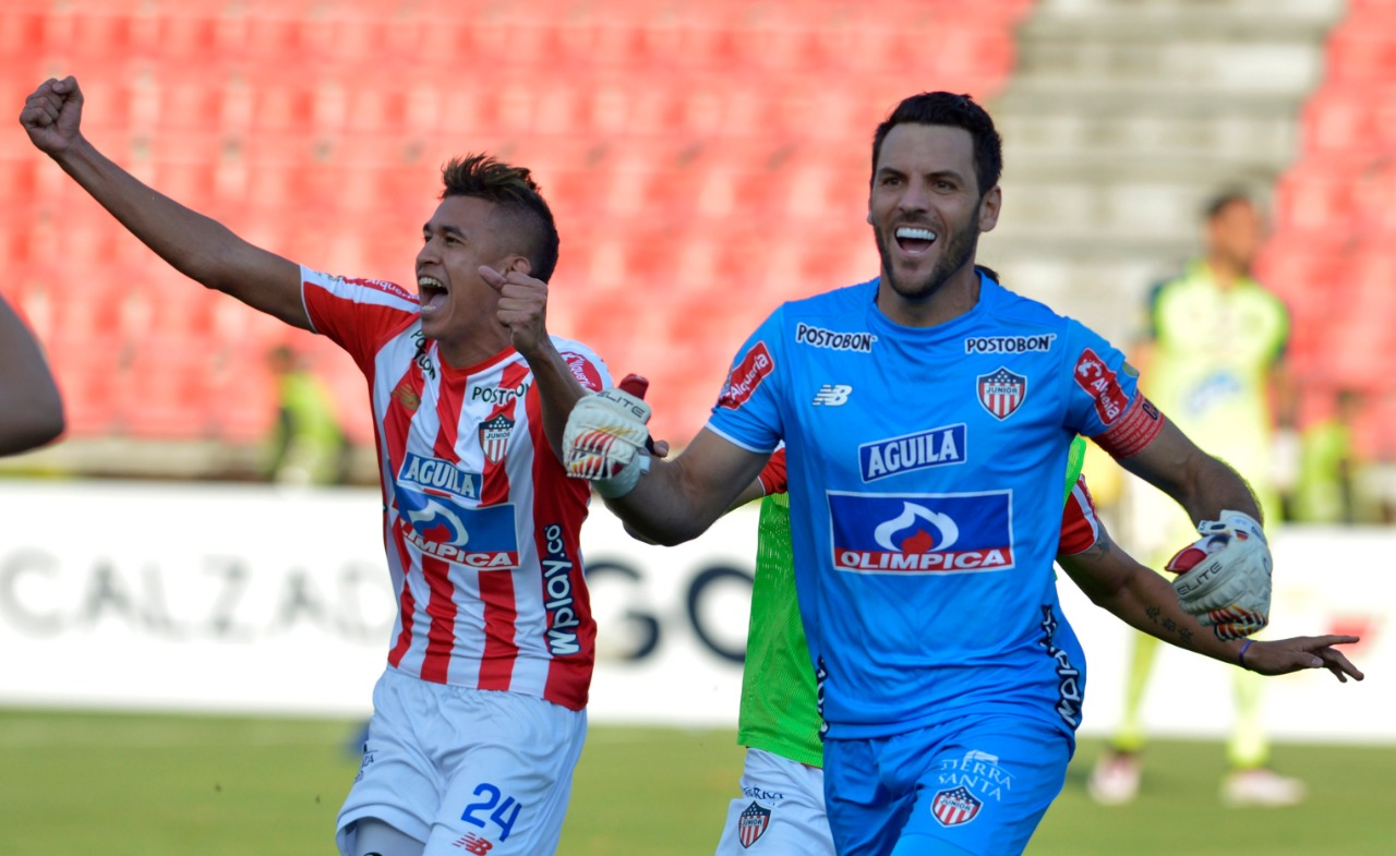 Sebastián Viera fue la gran figura, al atajar tres penales. 