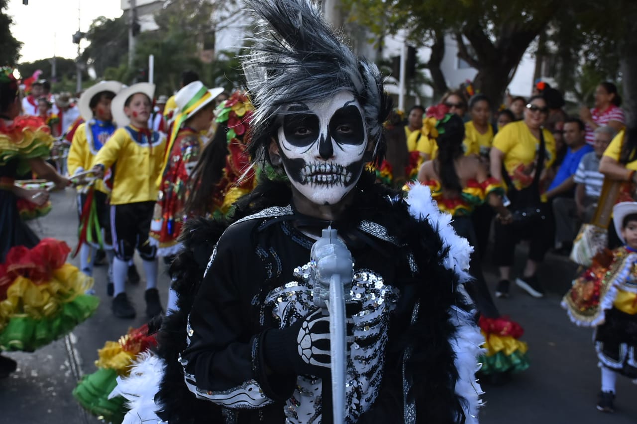 Este joven vestido de muerte se llevó muchos aplausos.