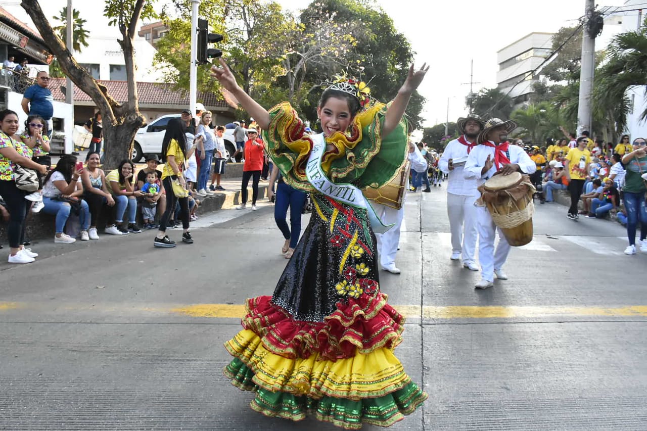 Miranda Torres, la alegre Capitana Infantil.