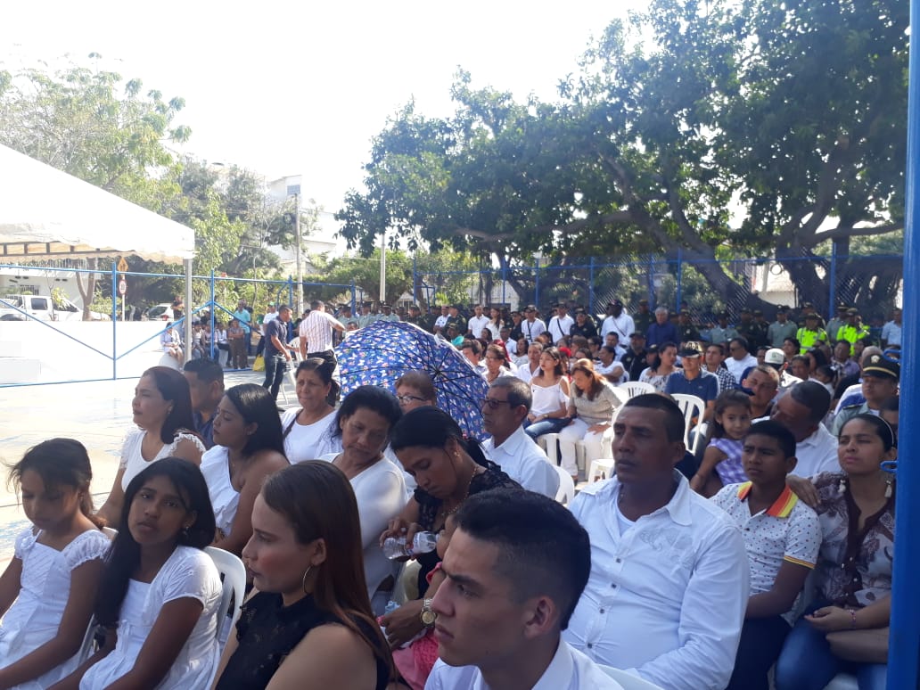 Los familiares de las víctimas durante la misa. 