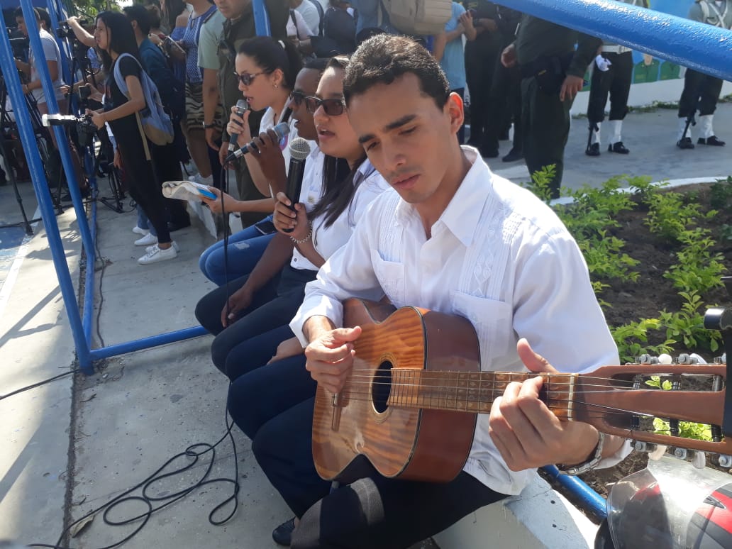 El homenaje tuvo un momento conmovedor con varias canciones. 