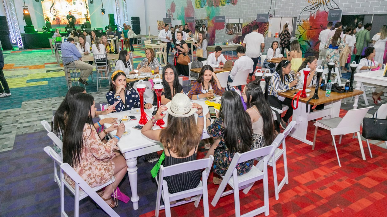 Restaurantes y muestras artísticas conformaron la Plaza Pasión en el Centro de Convenciones Las Américas.
