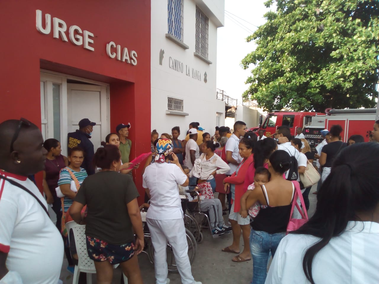 Cortesía Momento en que fueron evacuados los pacientes.