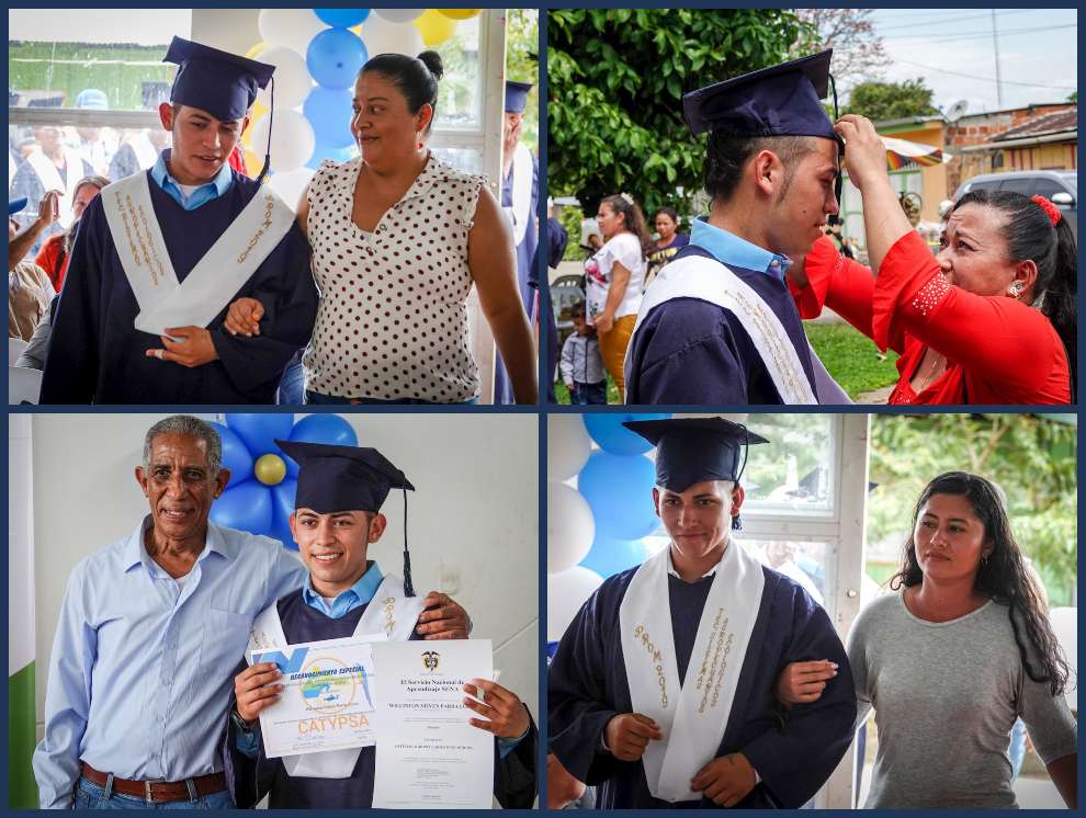 Los dos jóvenes protagonistas de la historia y sus familias.