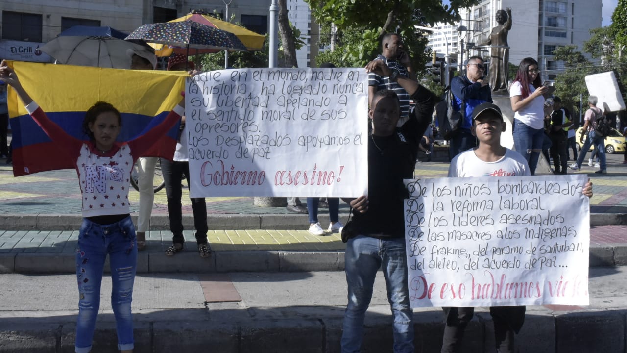 Desde el Parque Esthercita Forero partió una marcha hacia el Paseo de Bolívar..