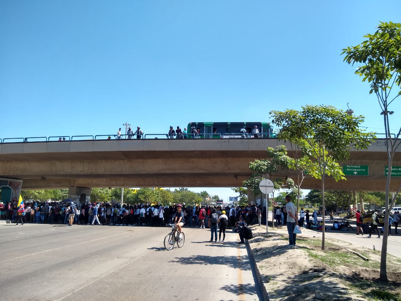 Así bloquearon los estudiantes del SENA.