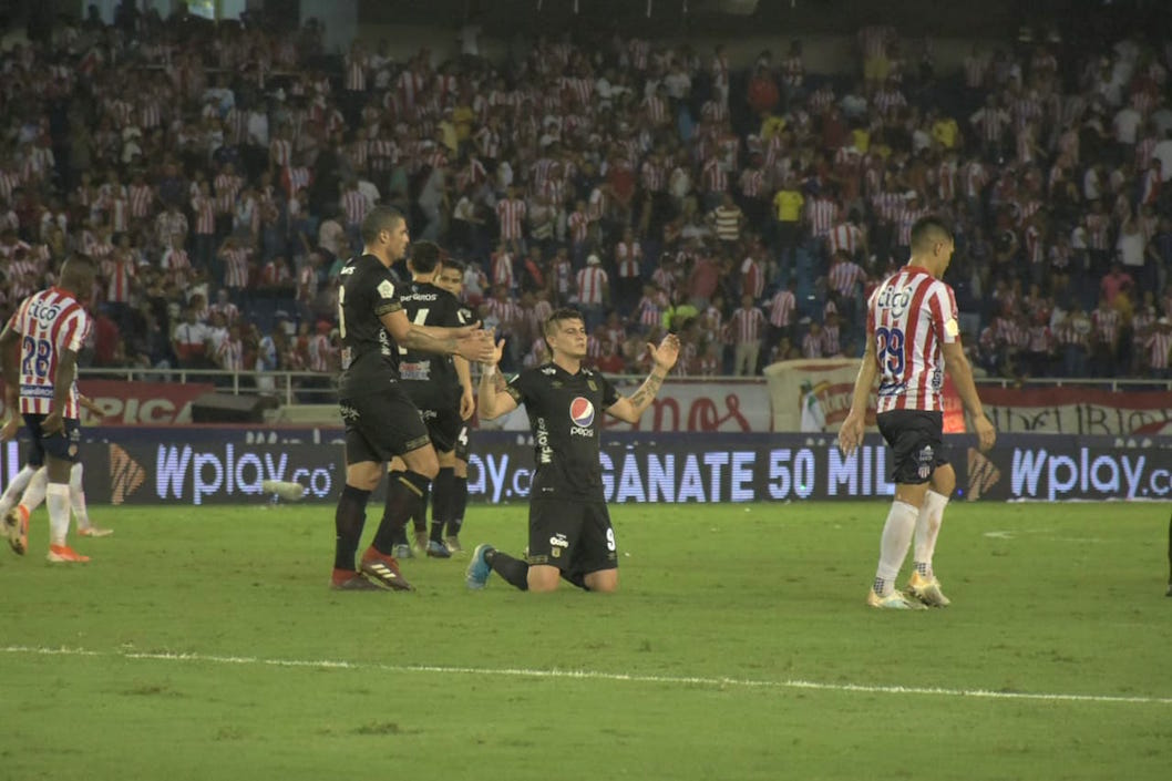 Alegría americana por el empate en el Metropolitano.