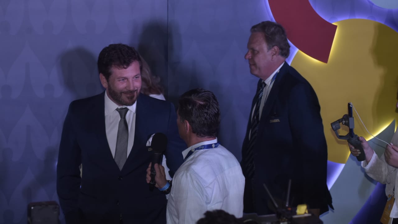 Alejandro Domínguez, presidente de la Conmebol y Ramón Jesurun, de la Colfutbol.