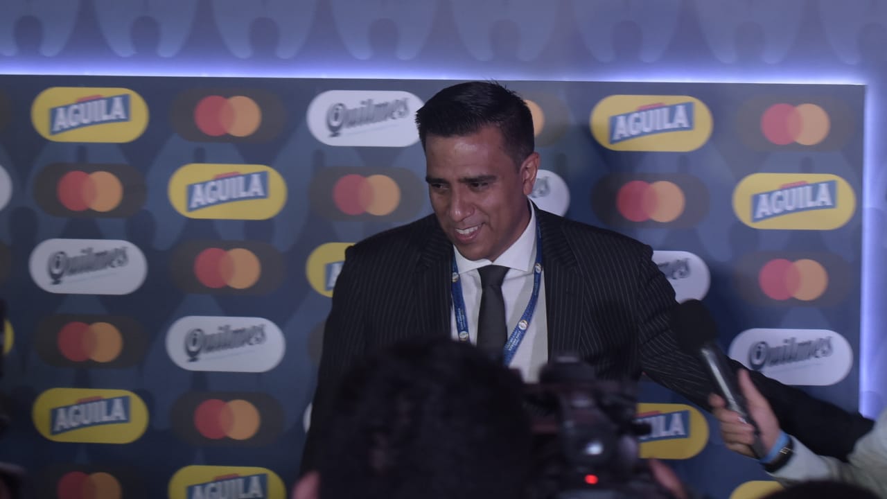 César Farías, técnico de Bolivia
