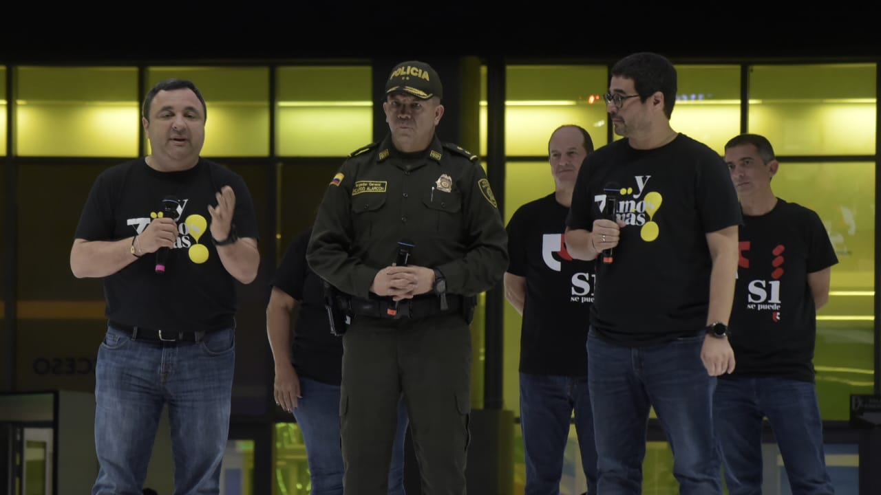 Cristian Mercado Yesis Turbay, jefe de la Oficina de Seguridad Ciudadana; el comandante de la Policía Metropolitana de Barranquilla, Ricardo Alarcón y Clemente Fajardo, Secretario de Gobierno.