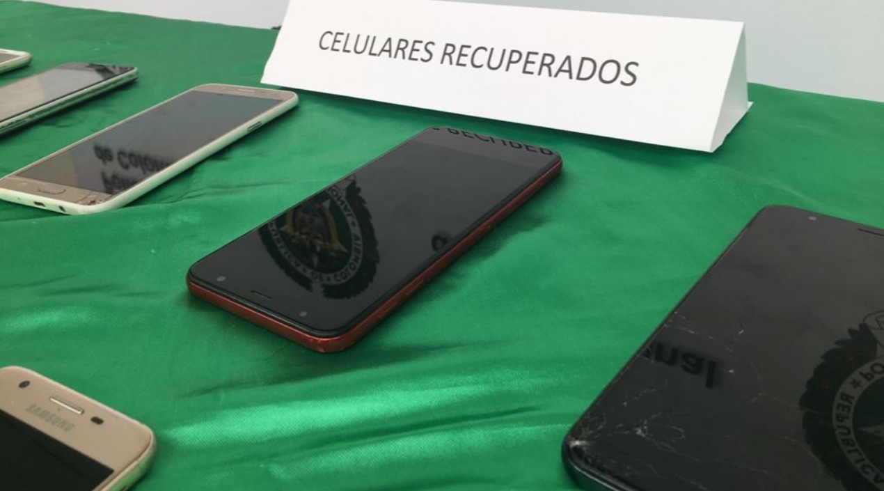 Celulares recuperados.