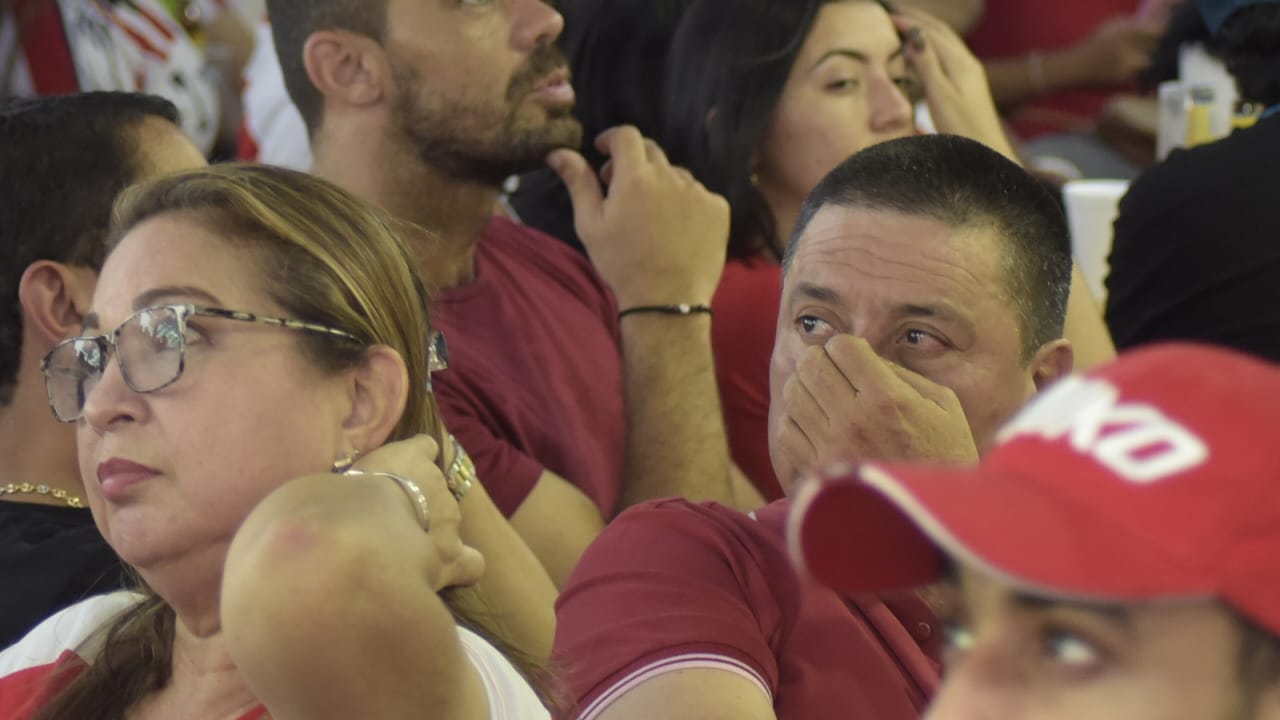Hinchas de Junior en el estadero La Troja.