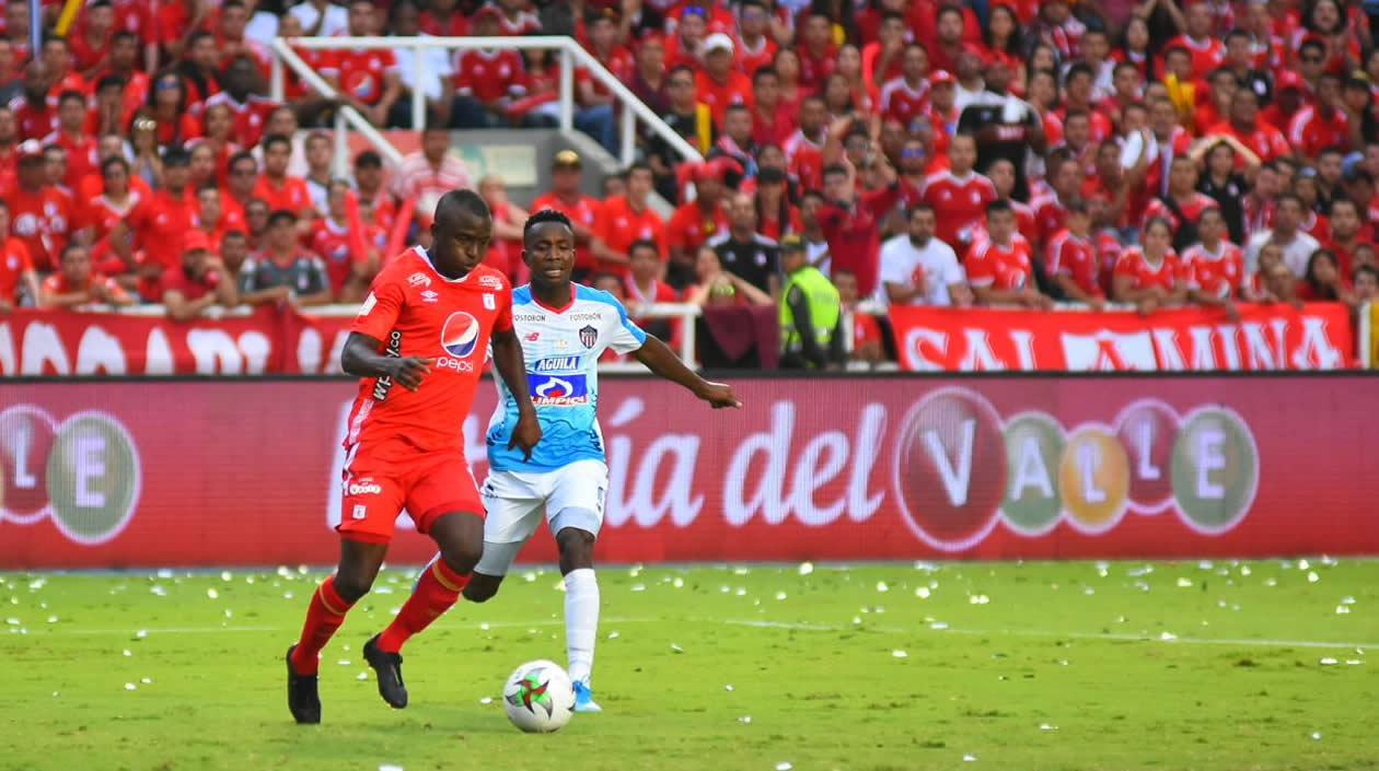 Daniel Moreno intentando en jugada de ataque.