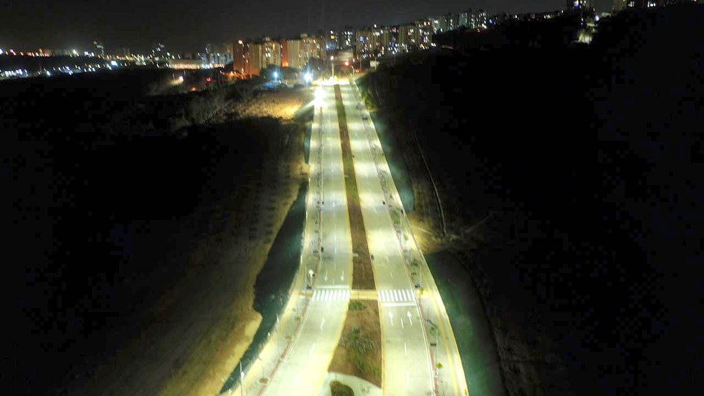 La obra contempla doble calzada para la movilidad.