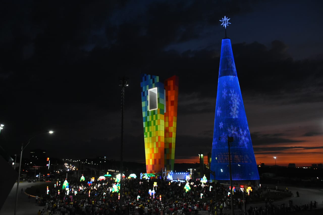 Panorámica del espectáculo nocturno.