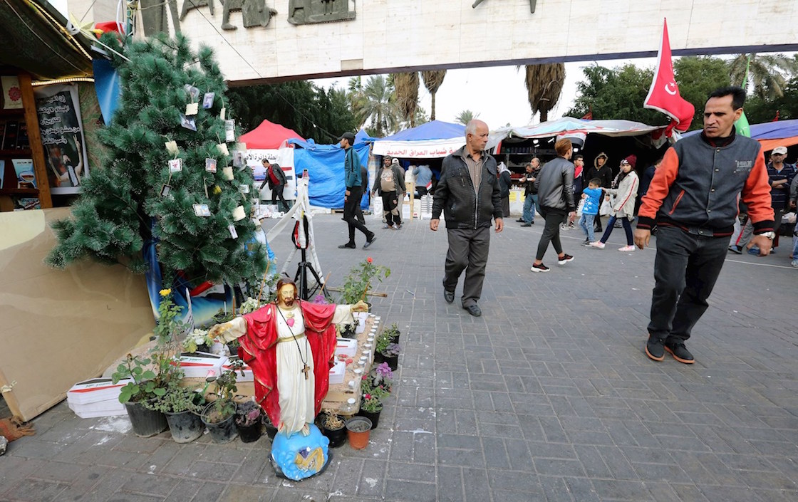 Pese a la cancelación de las festividades, en solidaridad con las más recientes víctimas durante las protestas, católicos en Baghdad expresaron su fervor por la fecha.