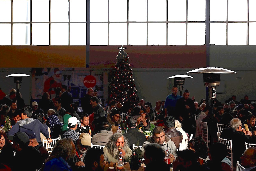 Recibimiento de la Navidad en la ciudad de Atenas, Grecia.