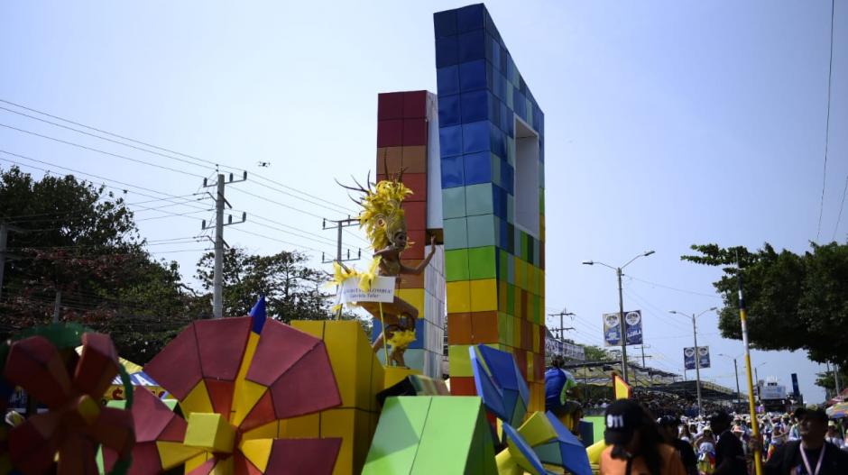 La carroza de La Ventana al Mundo en el Carnaval de Barranquilla 2019.