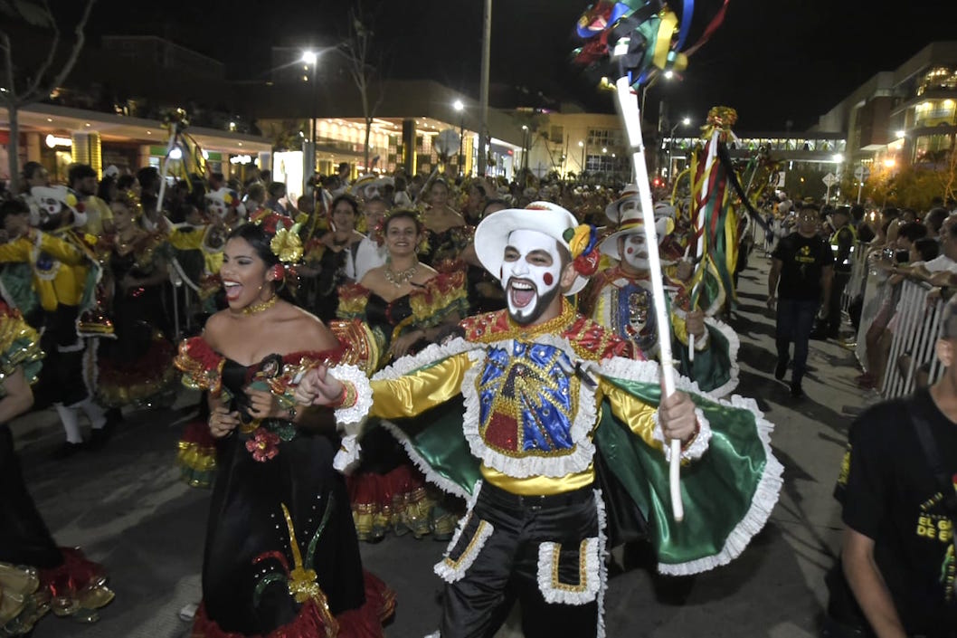 Derroche de alegría durante el desfile.