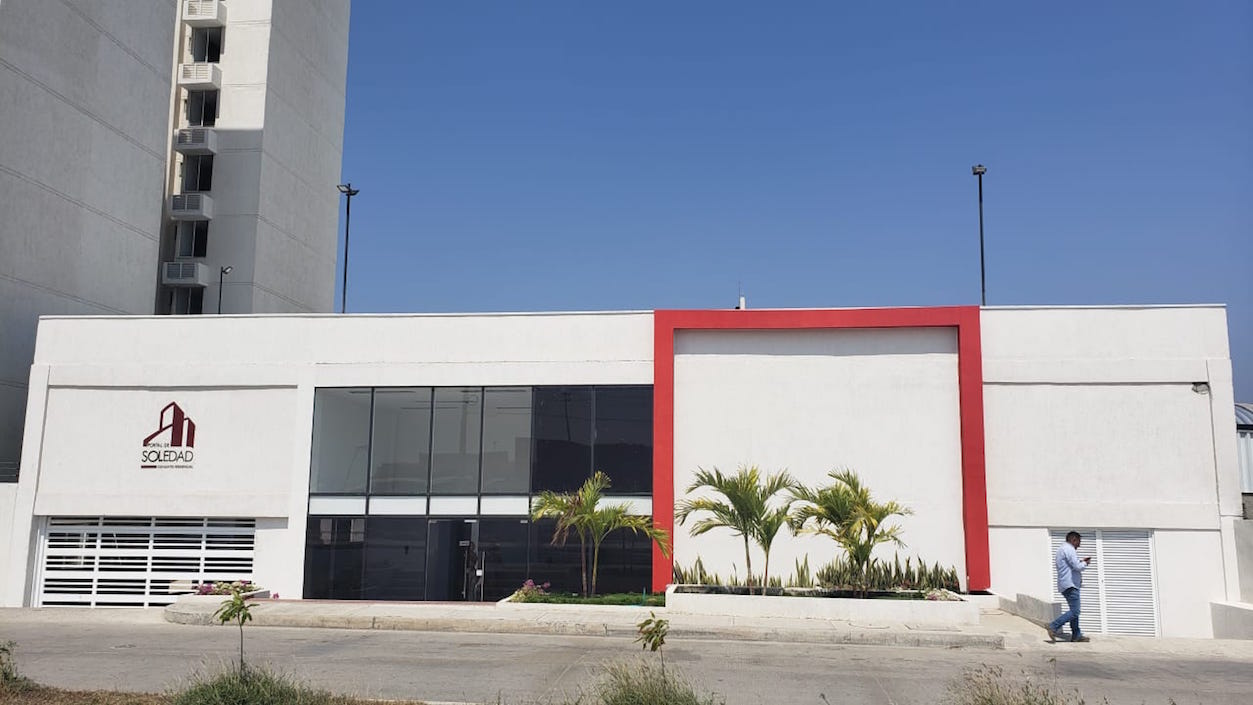 Entrada al Conjunto Residencial Portal de Soledad.