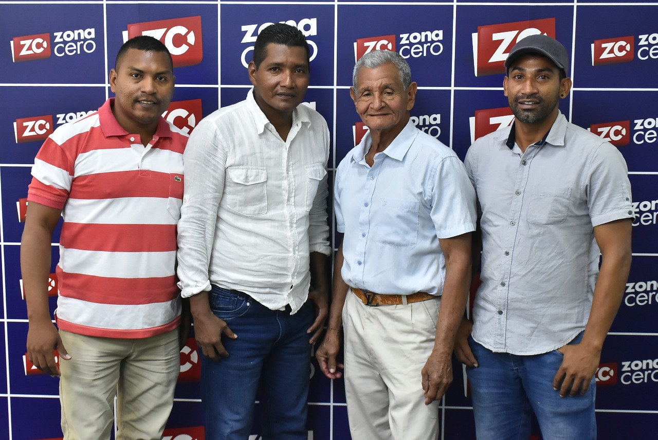 Janner Pazza, Édgar Matute, Manuel Matute y Juan Guillermo Turizzo, integrantes de la danza de las Farotas de Talaigua Nuevo.