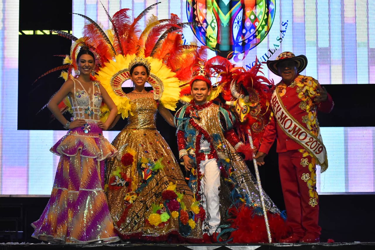 La Reina Carolina Segebre; la Reina Infantil, Isabella Chacón; el Rey Infantil, César De La Hoz y el Rey Momo, Freddy Cervantes.