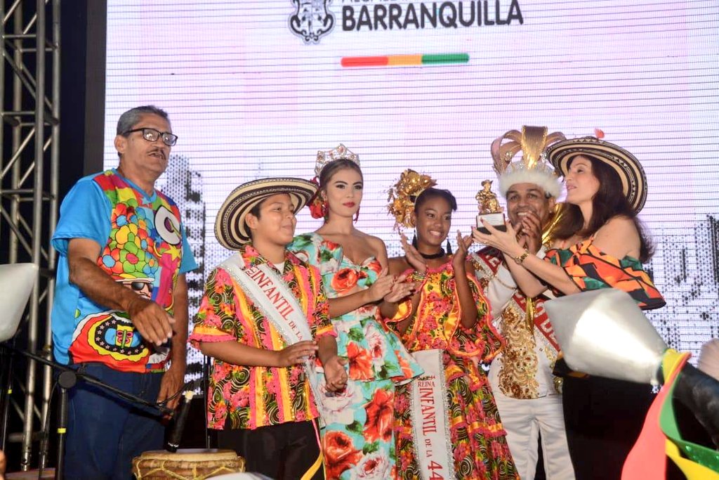 Organizadores y Reyes del Carnaval de la 44.