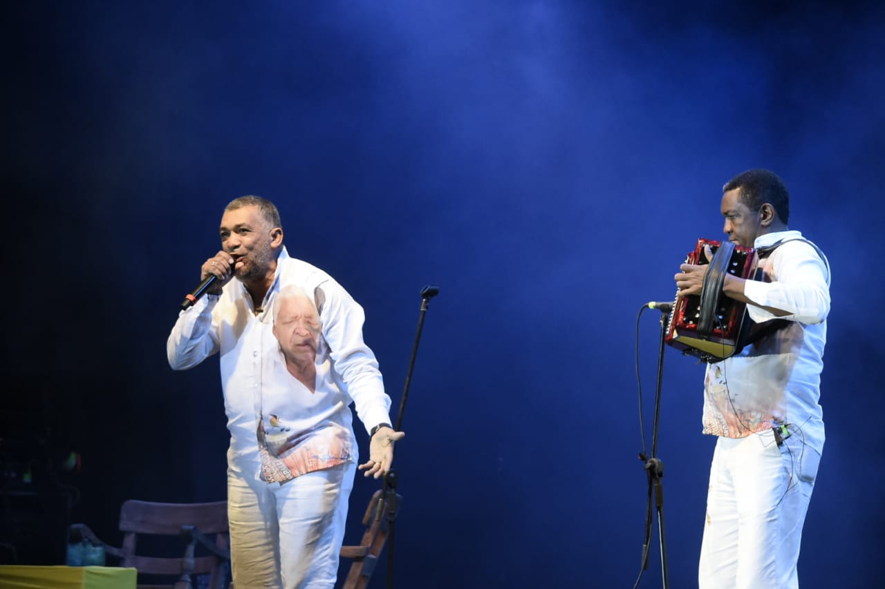 Ivo Díaz y el acordeón Rey Vallenato, Almes Granados.